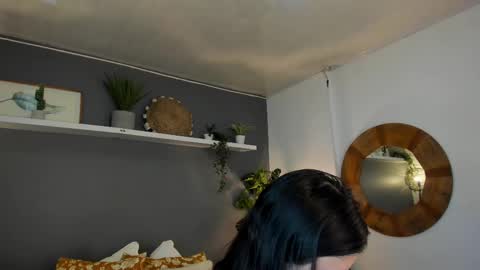 Snapshot of _aliice_1 chatting on 02/21/25, 07:43  Alice  online show from 02/21/25, 07:43