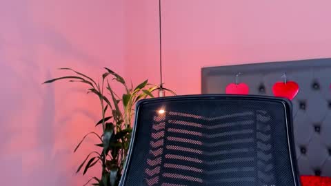 Snapshot of _aline_hall chatting on 02/13/25, 02:52 Alline Hall online show from 02/13/25, 02:52