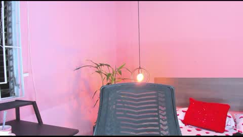 Snapshot of _aline_hall chatting on 02/17/25, 11:02 Alline Hall online show from 02/17/25, 11:02