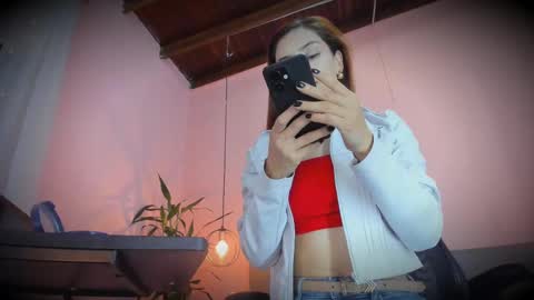 Snapshot of _aline_hall chatting on 09/29/25, 10:53 Alline Hall online show from 09/29/25, 10:53