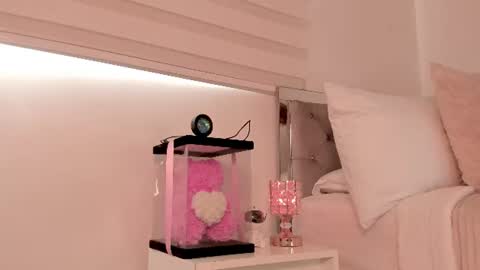 Snapshot of _alissonrose chatting on 06/18/26, 07:51 Karo online show from 06/18/26, 07:51