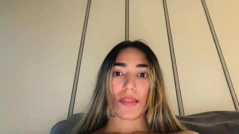 Snapshot of _alliex_ chatting on 04/20/26, 10:51 you can call me pretty online show from 04/20/26, 10:51