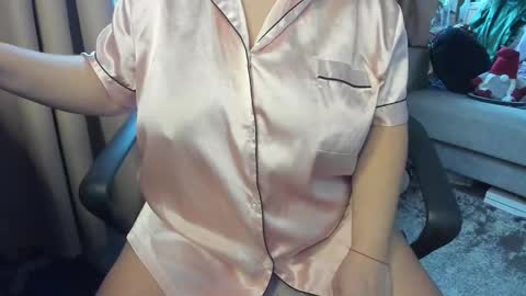 lisa online show from 12/20/25, 09:38