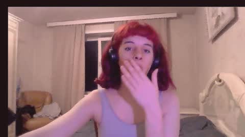 Snapshot of _amber_doll_ chatting on 11/09/25, 01:37 Amber online show from 11/09/25, 01:37