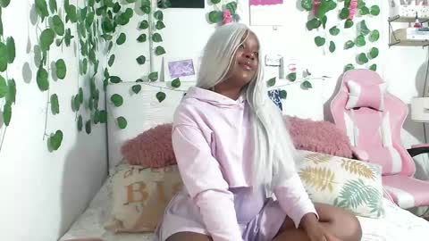 Snapshot of _amy_rojas_ chatting on 02/24/25, 12:41 ask me online show from 02/24/25, 12:41