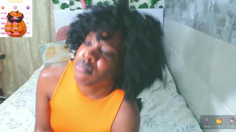 Snapshot of _amy_rojas_ chatting on 10/23/25, 11:57 ask me online show from 10/23/25, 11:57