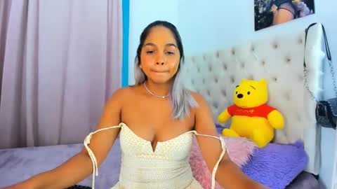 Analia online show from 02/01/25, 12:40