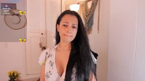 Ana Ruiz online show from 12/15/24, 07:31