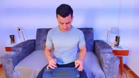 _andrewfalcon2 online show from 09/28/25, 01:05