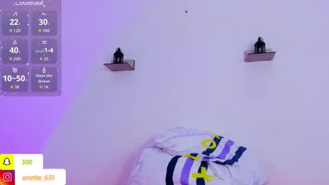 Anette online show from 10/13/25, 07:58