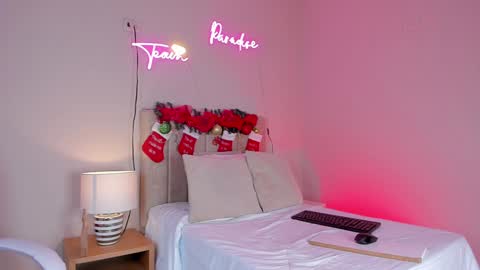 ngela  online show from 12/24/24, 05:44