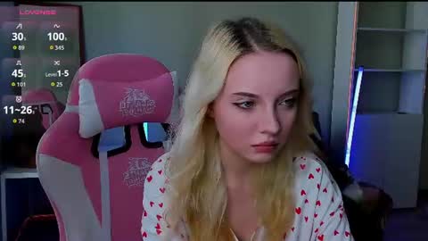 Snapshot of _angeldust_1 chatting on 07/03/26, 02:51 Emily online show from 07/03/26, 02:51