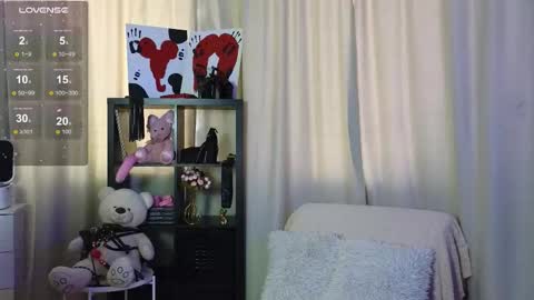 Snapshot of _anna_nolan_ chatting on 10/16/25, 07:53 Anna Nolan online show from 10/16/25, 07:53