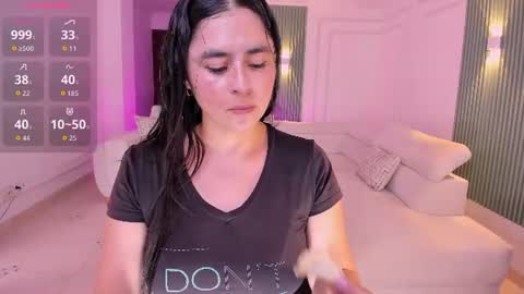 Snapshot of _anna_parker_ chatting on 06/20/26, 07:16 Ana online show from 06/20/26, 07:16