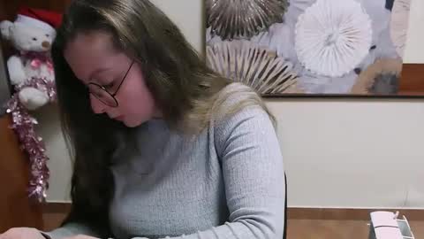 Anna online show from 12/20/24, 10:27