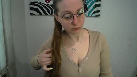 Snapshot of _annabelle_lee chatting on 04/28/26, 06:29 Anna online show from 04/28/26, 06:29
