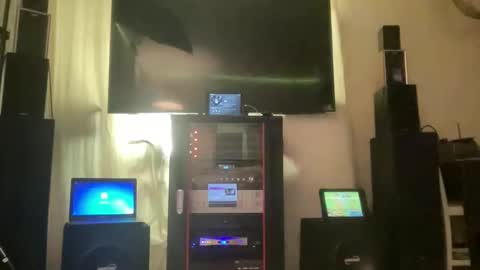 Snapshot of _anneonamouse chatting on 04/22/26, 01:01 anneonamouse online show from 04/22/26, 01:01