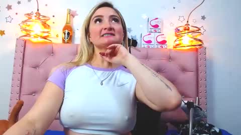 _antonella_11 online show from 02/07/25, 12:53