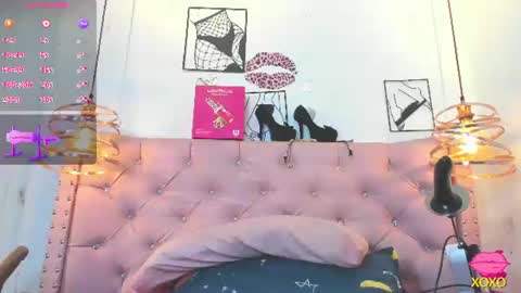Snapshot of _antonella_11 chatting on 06/30/26, 11:17 _antonella_11 online show from 06/30/26, 11:17
