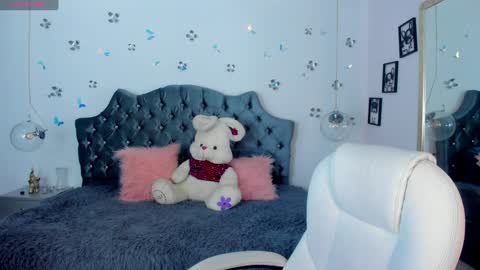 antonnela online show from 01/21/25, 02:26