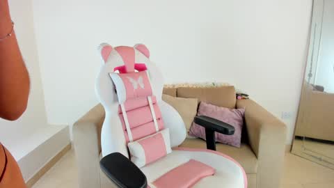    online show from 01/18/25, 04:21