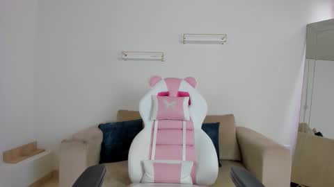    online show from 11/26/25, 12:17