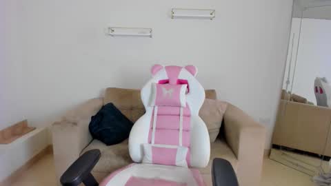    online show from 01/10/26, 12:18