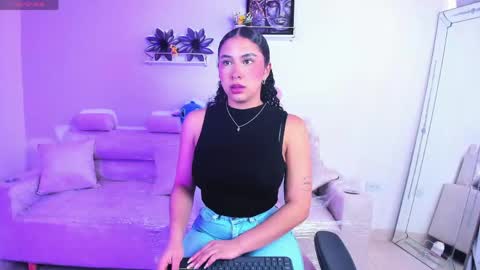 Snapshot of _april_smith_ chatting on 04/27/26, 12:14 online show from 04/27/26, 12:14