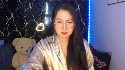 Snapshot of _arah chatting on 01/19/26, 02:04 arah online show from 01/19/26, 02:04