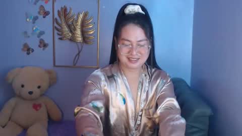 Snapshot of _arah chatting on 02/11/26, 01:32 arah online show from 02/11/26, 01:32