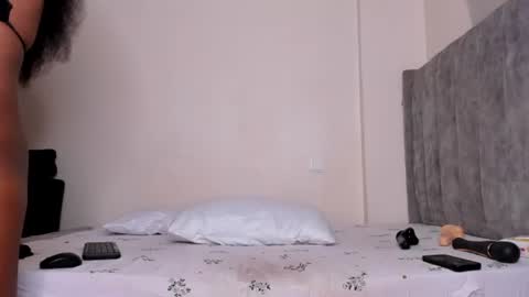 Snapshot of _ariah chatting on 06/27/26, 04:39 Ariah independent model online show from 06/27/26, 04:39