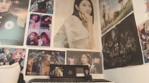 Ariana online show from 11/06/25, 03:57