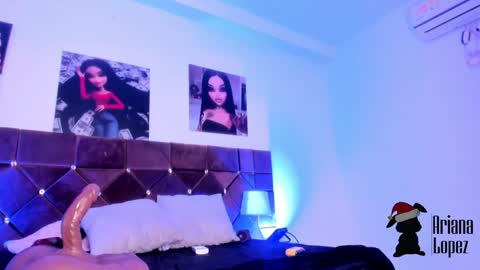 Snapshot of _ariana_lopez_ chatting on 01/11/25, 03:31 Ariana  online show from 01/11/25, 03:31