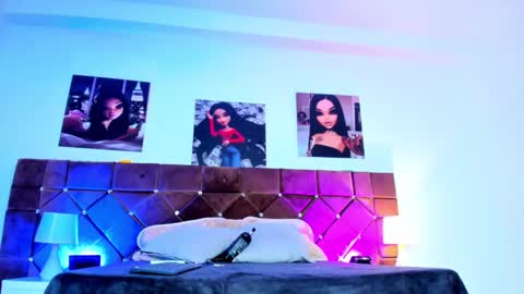 Snapshot of _ariana_lopez_ chatting on 02/10/25, 12:18 Ariana  online show from 02/10/25, 12:18