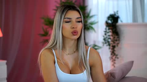 Arielle online show from 01/22/25, 07:35