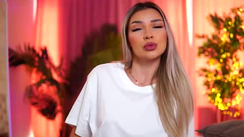 Arielle online show from 02/12/25, 10:24