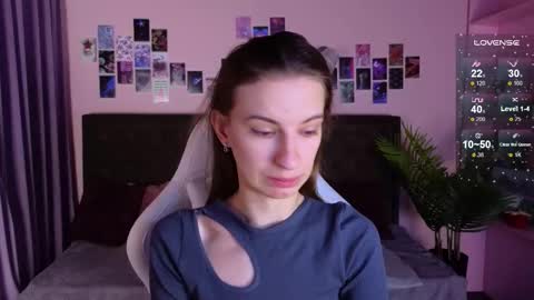 _ash_leyy_ online show from 09/14/25, 01:27