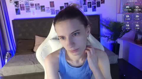 _ash_leyy_ online show from 02/09/26, 01:42