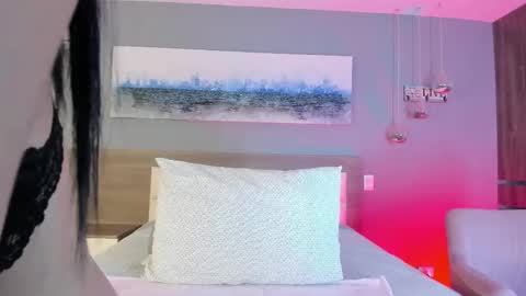 Ashly online show from 10/26/25, 06:36