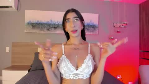 Ashly online show from 11/02/25, 05:59