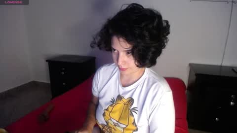 Snapshot of _atenea_golden chatting on 12/12/24, 07:37 atenea online show from 12/12/24, 07:37