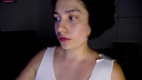 Snapshot of _atenea_golden chatting on 12/19/24, 10:00 atenea online show from 12/19/24, 10:00