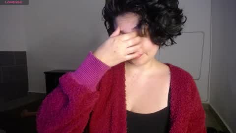 Snapshot of _atenea_golden chatting on 12/26/24, 11:46 atenea online show from 12/26/24, 11:46