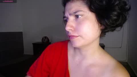 Snapshot of _atenea_golden chatting on 12/30/24, 11:28 atenea online show from 12/30/24, 11:28