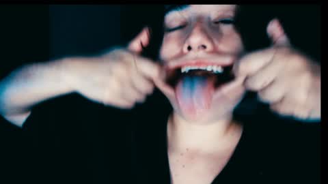 Snapshot of _atenea_golden chatting on 02/01/25, 11:48 atenea online show from 02/01/25, 11:48