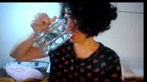 Snapshot of _atenea_golden chatting on 02/06/25, 10:53 atenea online show from 02/06/25, 10:53