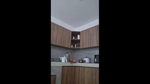 Snapshot of _atenea_golden chatting on 02/21/25, 12:39 atenea online show from 02/21/25, 12:39