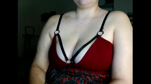 Snapshot of _atenea_golden chatting on 02/26/26, 08:24 atenea online show from 02/26/26, 08:24