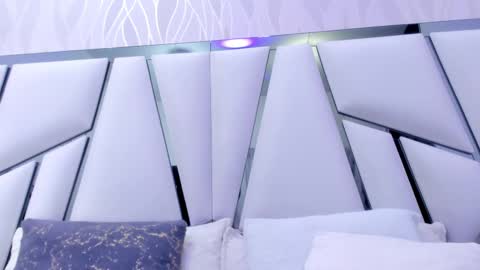 Aura online show from 02/25/25, 03:09