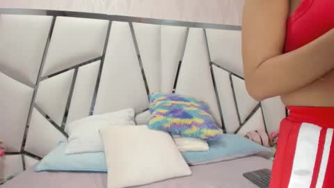 Aura online show from 09/25/25, 03:10